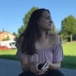 Meet your Posher, Julia